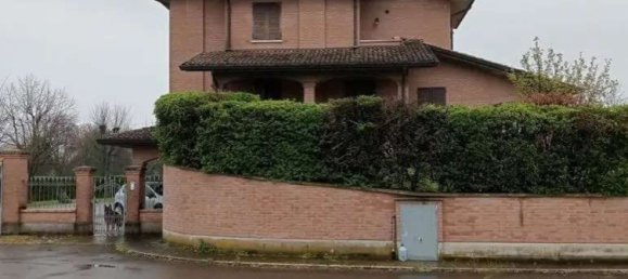 15 rooms House in Reggio Emilia, Italy No. 22856 5