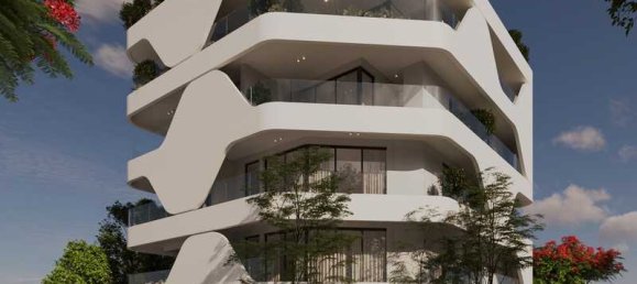 3 bedrooms Apartment in Limassol, Cyprus No. 18174 2