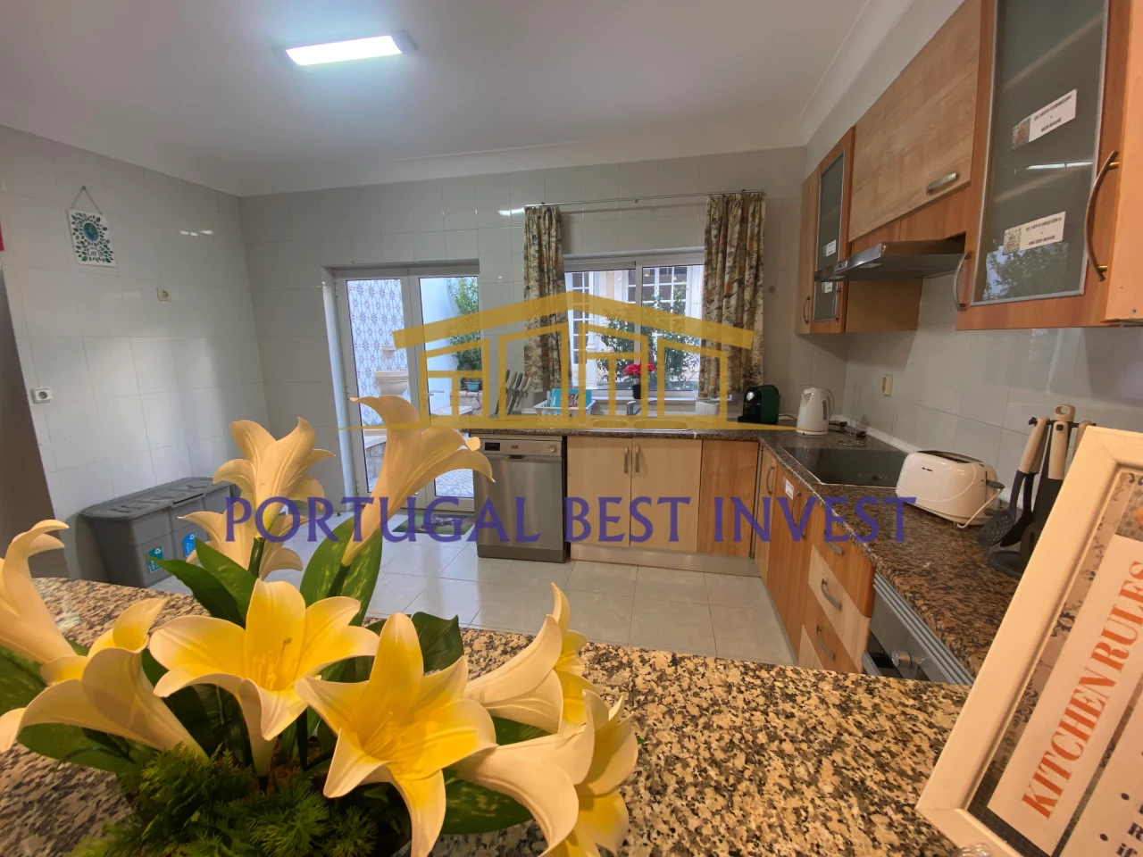 Casa de 7 dormitorios en Portimao, Portugal No. 94396