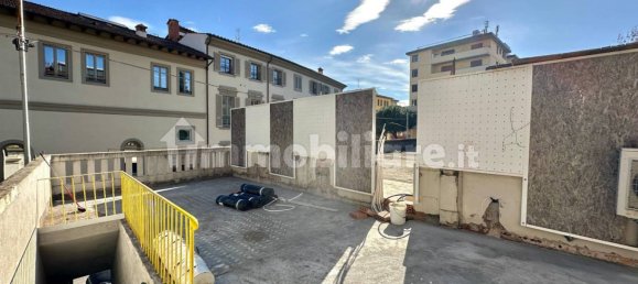 2 bedrooms Apartment in Florence, Italy No. 52113 5