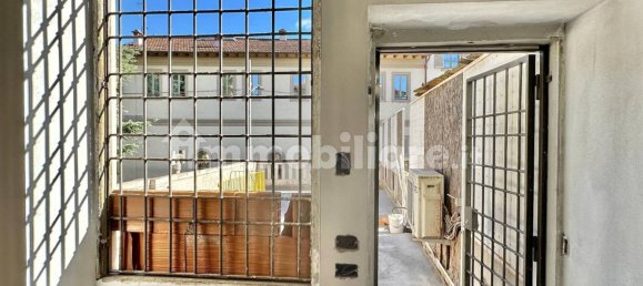 2 bedrooms Apartment in Florence, Italy No. 52113 6