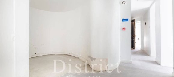 4 rooms Office in Paris, France No. 118068 2