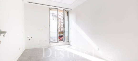 4 rooms Office in Paris, France No. 118068 4