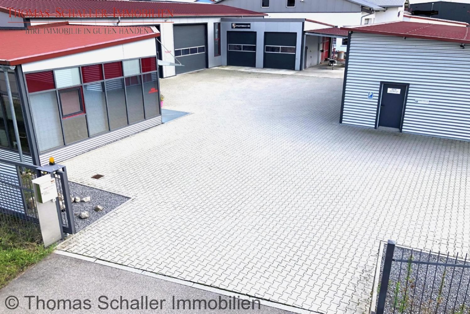 Propiedad comercial en Regensburg, Germany 699 m² No. 239107