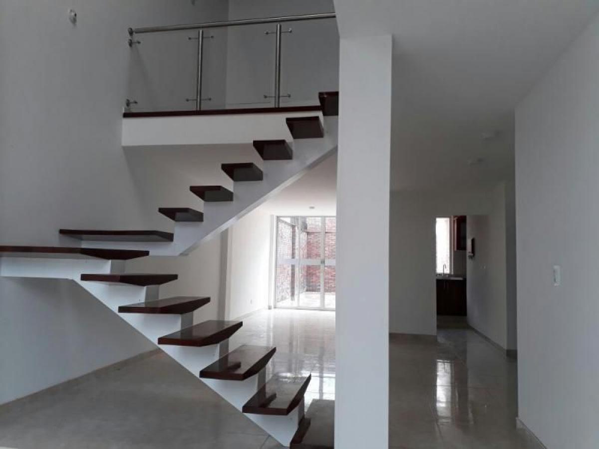 Дом с 4 спальнями в Кундинамарка, Колумбия № 3383