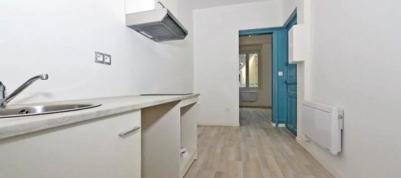 2 Schlafzimmer Gebäude in Saint-Quentin, France, Nr. 52771 2