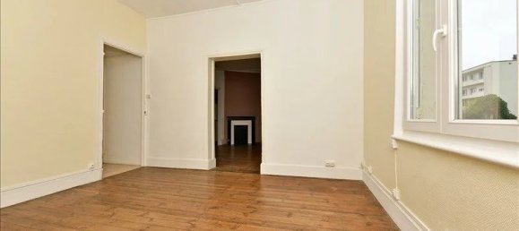 2 Schlafzimmer Gebäude in Saint-Quentin, France, Nr. 52771 9