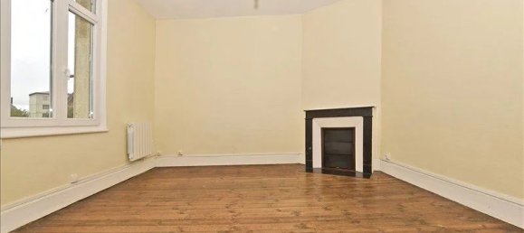 2 Schlafzimmer Gebäude in Saint-Quentin, France, Nr. 52771 12