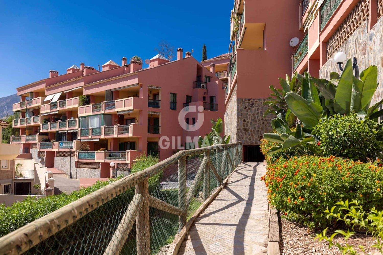 4 Schlafzimmer Doppelhaus in Fuengirola, Spain, Nr. 250246