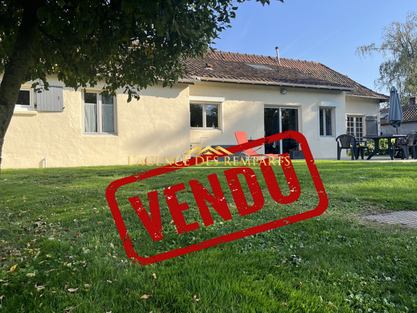 5 bedrooms House in Montreuil, France No. 62893