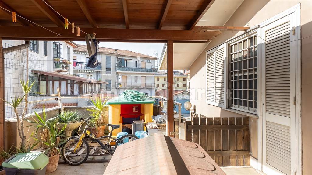 Квартира с 2 спальнями в Лабико, Италия № 107380