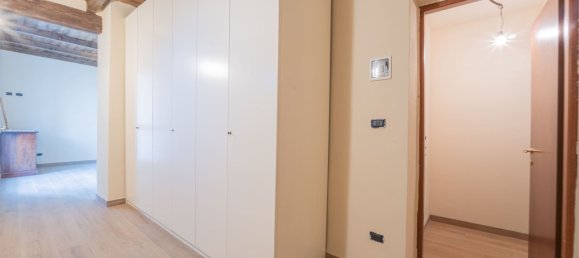 5 rooms House in Asti, Italy No. 132286 10