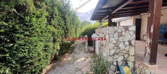 Villa de 2 dormitorios en Campofelice di Roccella, Italy No. 310319 20