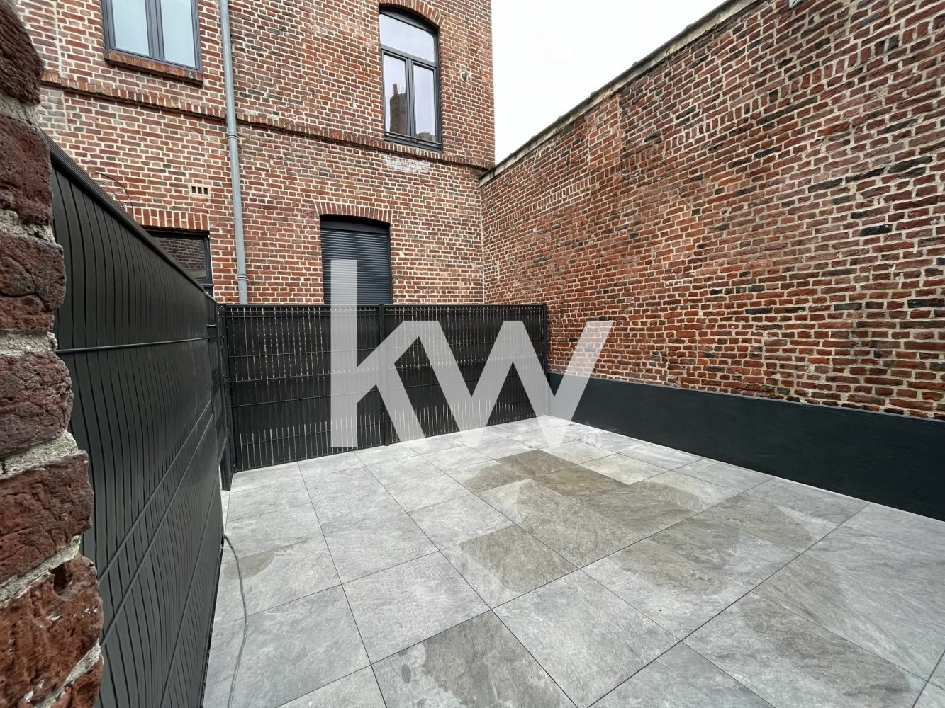 2 bedrooms Apartment in Lille, France No. 69430