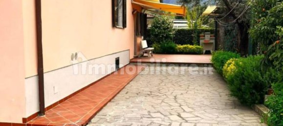 2 bedrooms Villa in Massa, Italy No. 263744 5