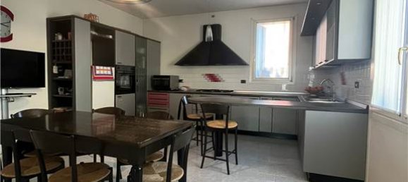 4 Schlafzimmer Haus in Sernaglia della Battaglia, Italy, Nr. 61914 6