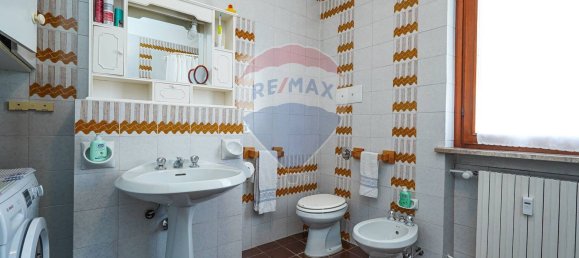 4-salle Appartement à Bonate Sotto, Italy No. 57769 7