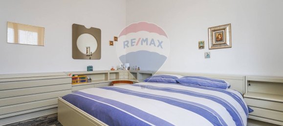 4-salle Appartement à Bonate Sotto, Italy No. 57769 2