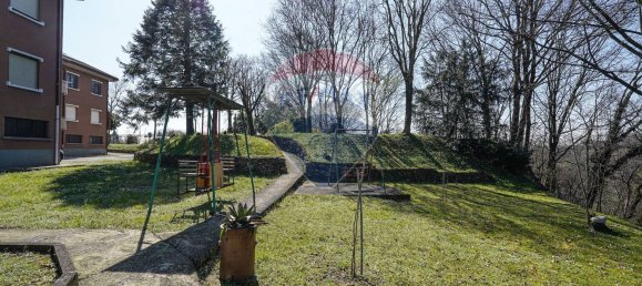 4-salle Appartement à Bonate Sotto, Italy No. 57769 22