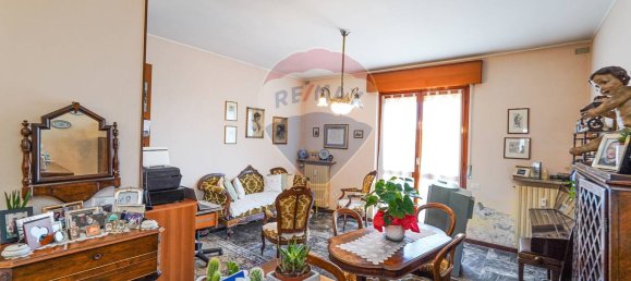 4-salle Appartement à Bonate Sotto, Italy No. 57769 28