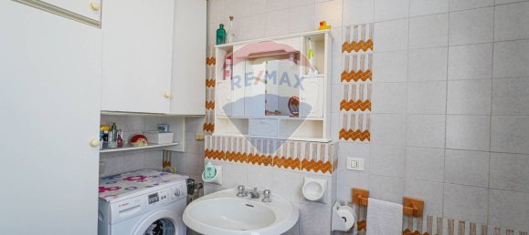 4-salle Appartement à Bonate Sotto, Italy No. 57769 8