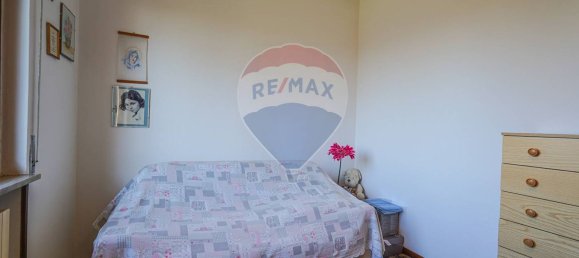 4-salle Appartement à Bonate Sotto, Italy No. 57769 39