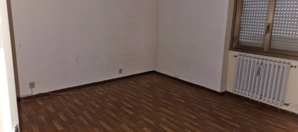 3 rooms Apartment in Rome, Italy No. 198072 6