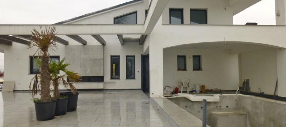 470m² Property in Katerini, Greece No. 6616 5