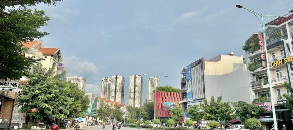 100m² Townhouse in District 7, Vietnam No. 19484 2