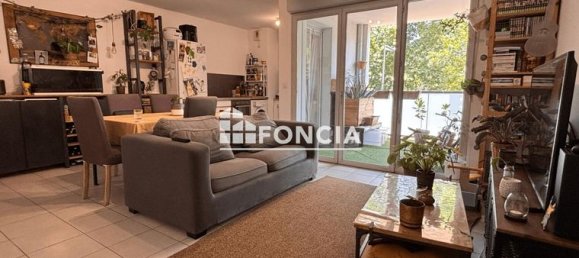 2 bedrooms Apartment in Marseille, France No. 311820 3