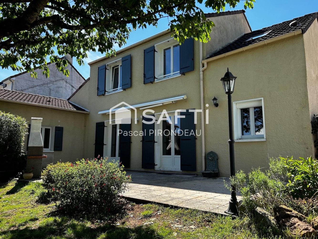 4 غرف نوم منزل في Joue-les-Tours, France رقم 63094
