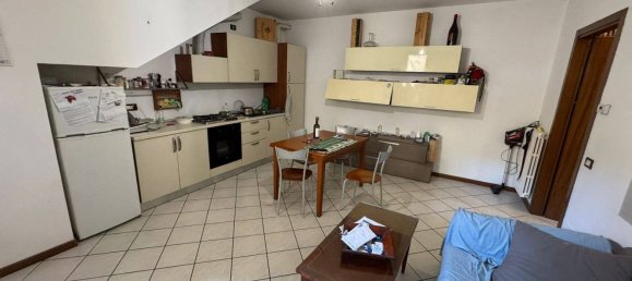 2 rooms Apartment in Calvenzano, Italy No. 276460 2
