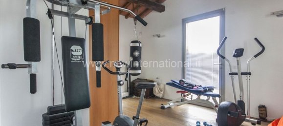 4 bedrooms Villa in Carrara, Italy No. 45809 39