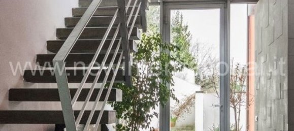 4 bedrooms Villa in Carrara, Italy No. 45809 30