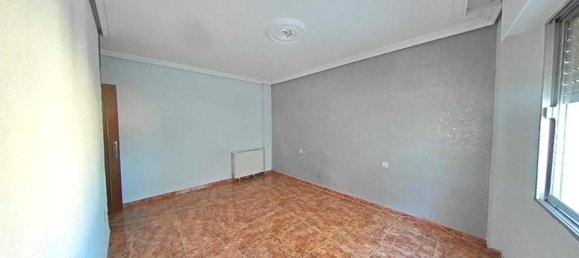 4 Schlafzimmer Wohnung in Torredonjimeno, Spain, Nr. 134698 13