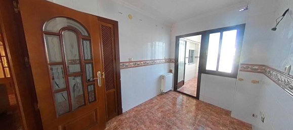 4 Schlafzimmer Wohnung in Torredonjimeno, Spain, Nr. 134698 4