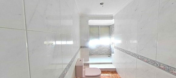 4 Schlafzimmer Wohnung in Torredonjimeno, Spain, Nr. 134698 9