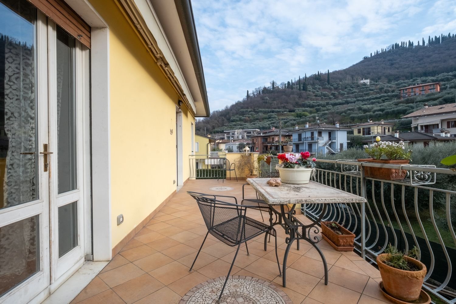 6 rooms Apartment in Garda, Italy No. 152342