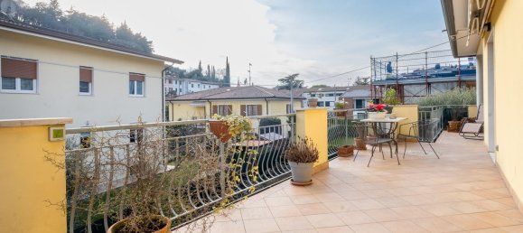 6 rooms Apartment in Garda, Italy No. 152342 2