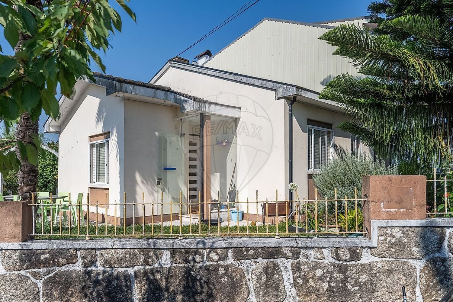 4 chambres Maison à Sao Mamede de Infesta, Portugal No. 246990