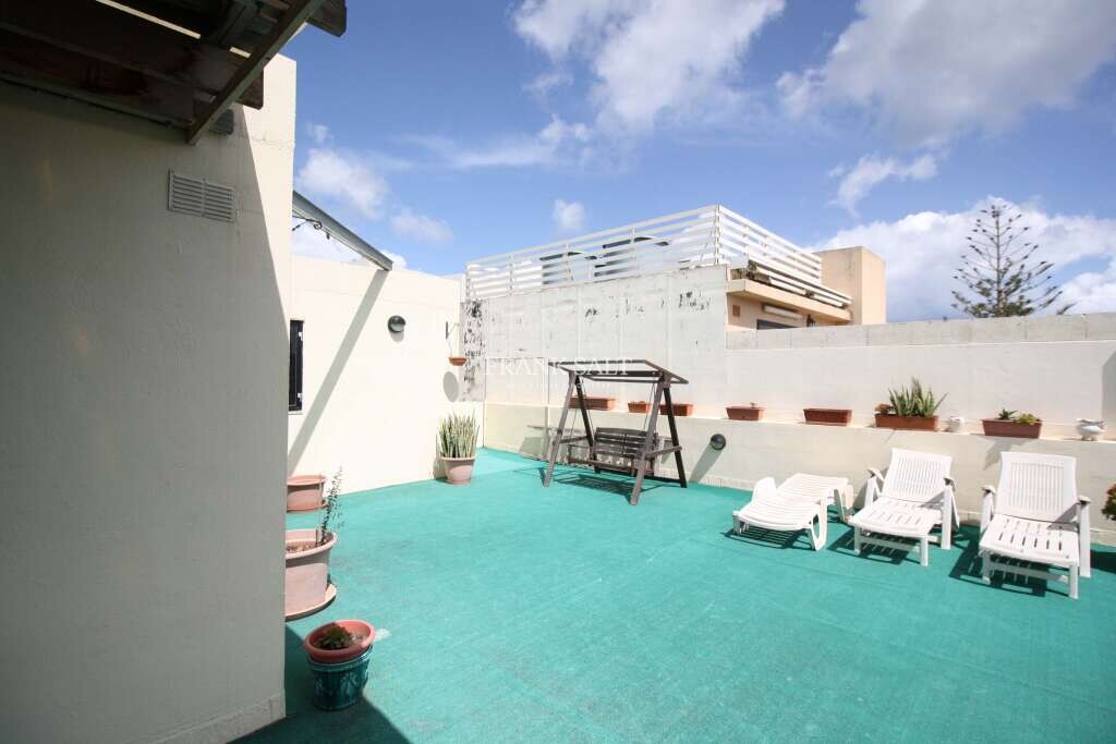 Duplex independente T4 em Swieqi, Malta N.º 6422