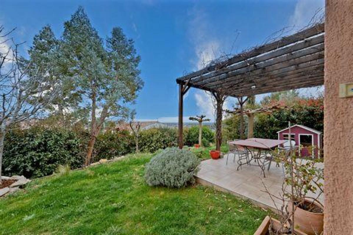 4 bedrooms House in Beaucaire, France No. 23756