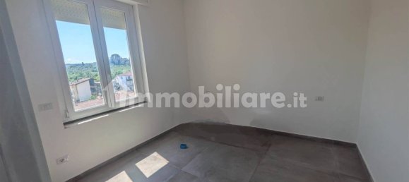 2 bedrooms Apartment in Florence, Italy No. 330122 2