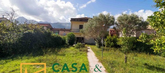 5 bedrooms House in Pietramelara, Italy No. 344932 7