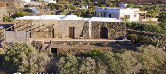 2 bedrooms Villa in Pantelleria, Italy No. 301813 2