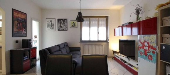 Квартира с 3 комнатами в Варесе, Италия № 140145 2