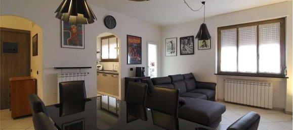 Квартира с 3 комнатами в Варесе, Италия № 140145 3