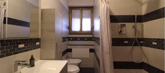 Квартира с 3 комнатами в Варесе, Италия № 140145 20