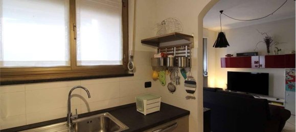 Квартира с 3 комнатами в Варесе, Италия № 140145 9