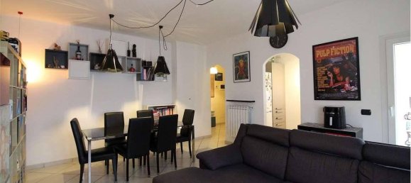 Квартира с 3 комнатами в Варесе, Италия № 140145 4